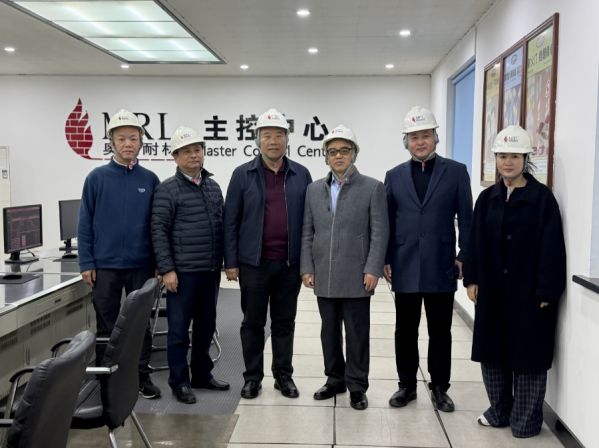 中國有色金屬工業(yè)爐窯分會領(lǐng)導蒞臨奧鞍耐火考察指導</a>